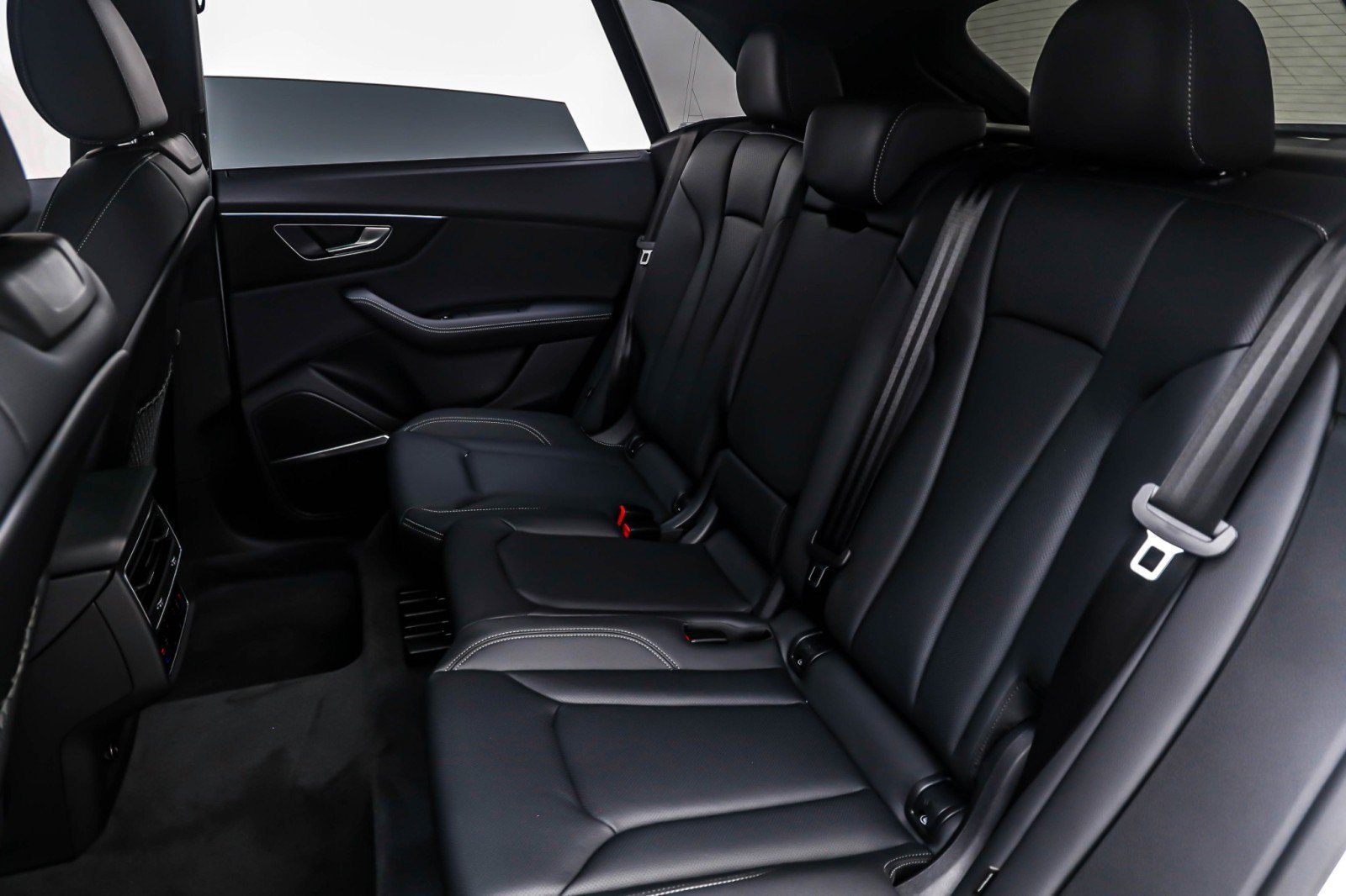 New 2026 Audi Q8 Premium Plus AWD/4WD image 8