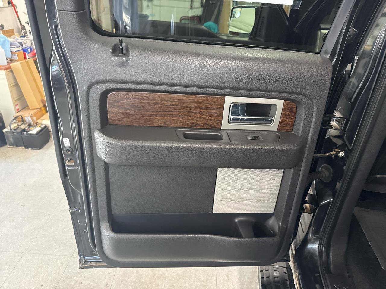 Used 2013 Ford F150 Lariat w/ Mid Equipment Group image 39