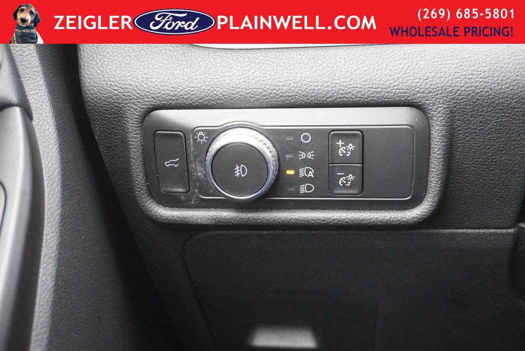 Used 2020 Ford Explorer XLT w/ Equipment Group 202A image 30