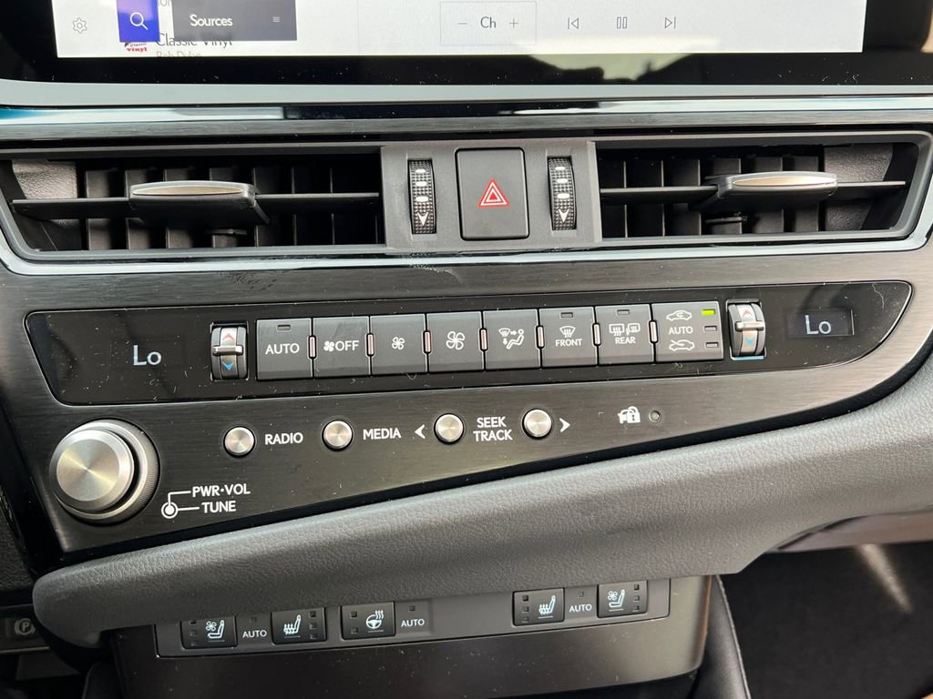 New 2025 Lexus ES 350 w/ Premium Package image 19