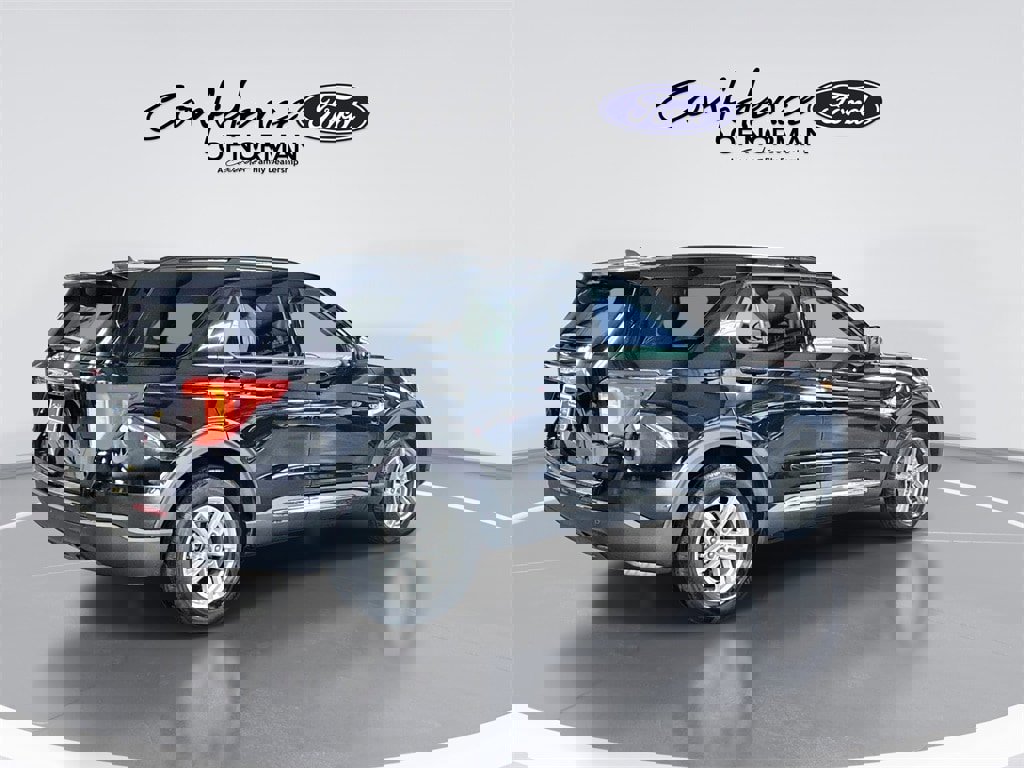 Used 2022 Ford Explorer XLT image 9