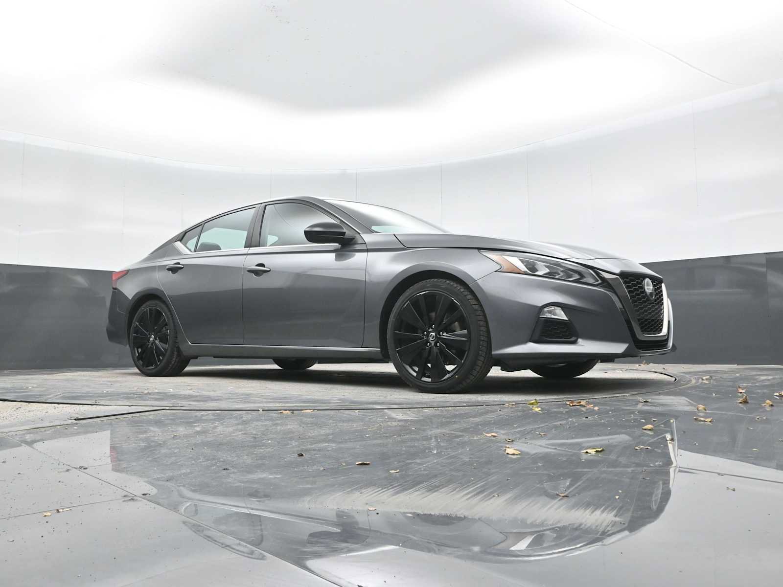 Used 2022 Nissan Altima 2.5 SR image 36