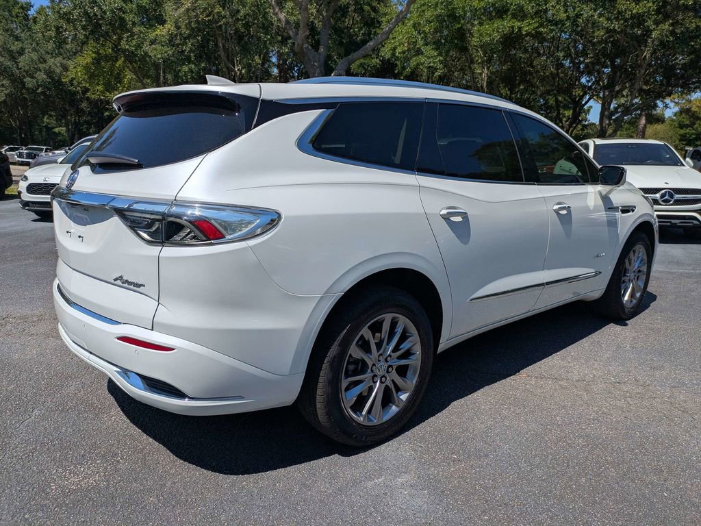 Used 2023 Buick Enclave Avenir w/ Avenir Technology Package FWD image 3