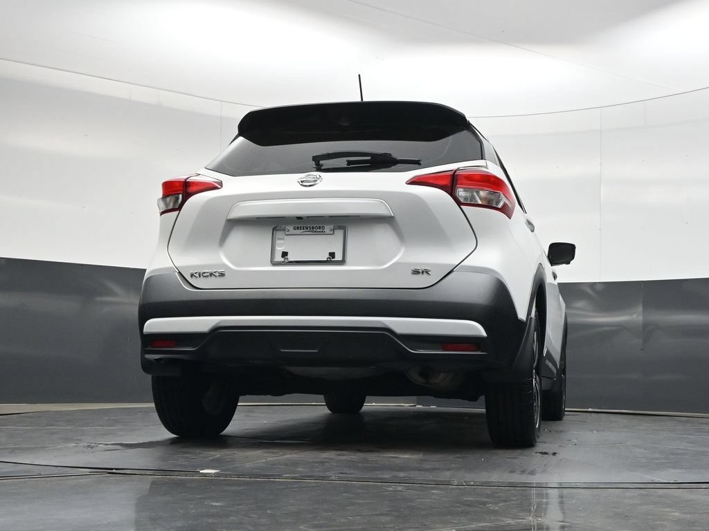 Used 2018 Nissan Kicks SR w/ Premium Package FWD image 36