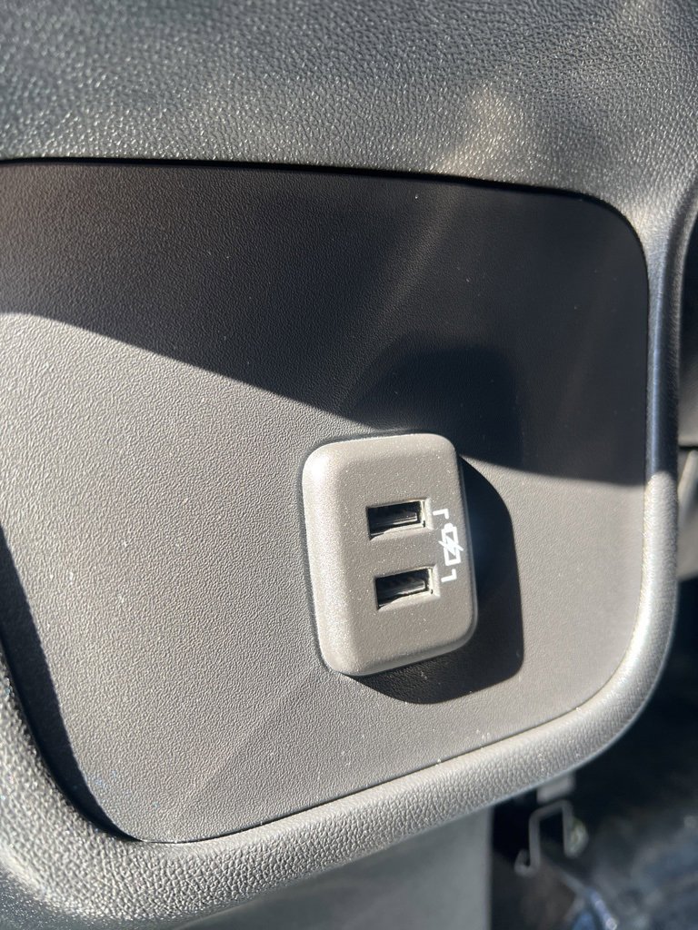 Used 2021 Chevrolet Equinox LT w/ LPO, Floor Liner Package image 19