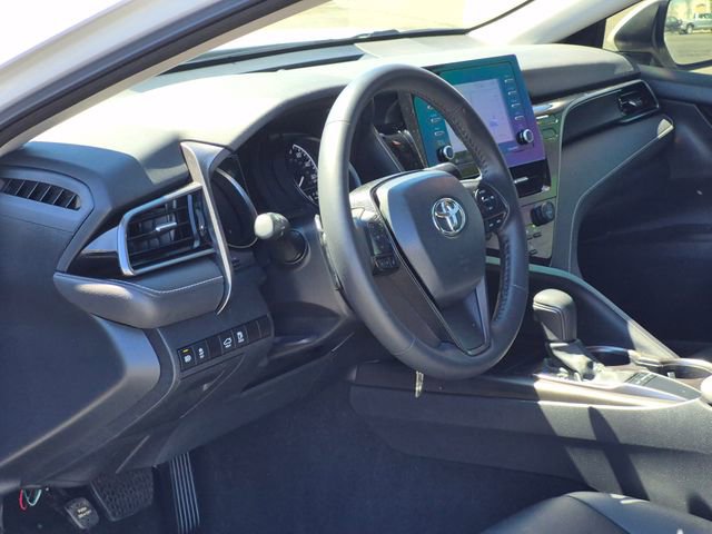 Used 2024 Toyota Camry SE image 10