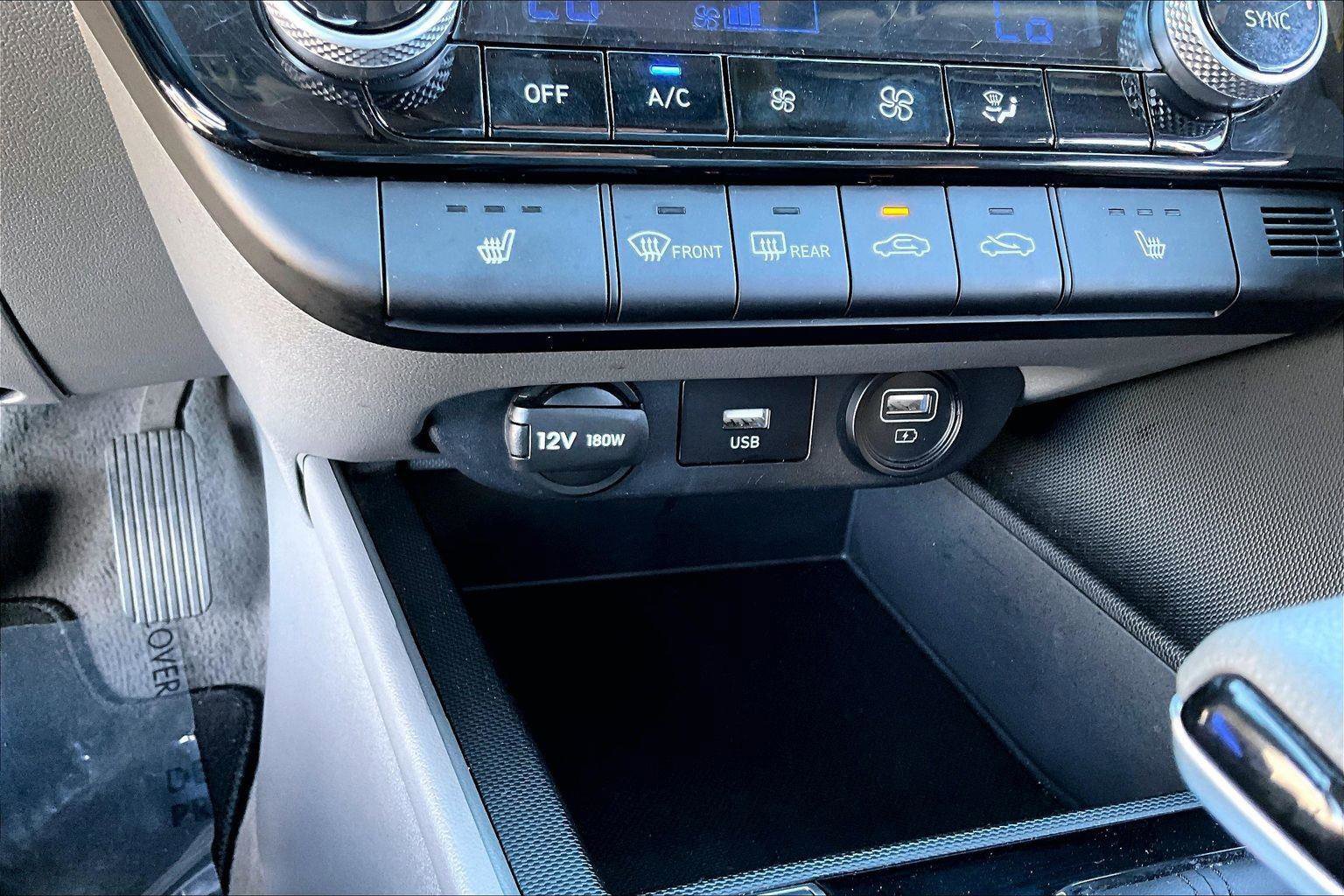 Used 2023 Hyundai Elantra Blue image 30