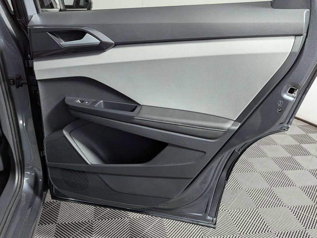 Used 2024 Volkswagen Taos SEL image 42