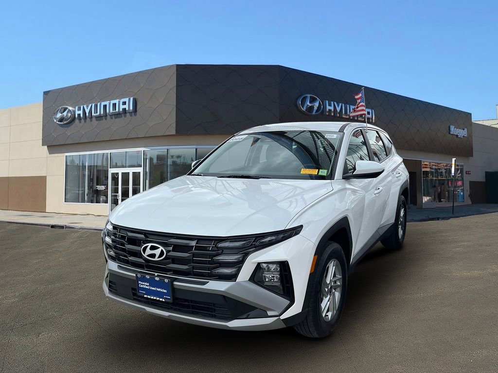 Certified 2025 Hyundai Tucson SE AWD/4WD image 4