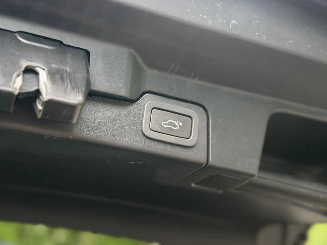 Used 2015 Land Rover Range Rover Evoque Pure Plus image 30