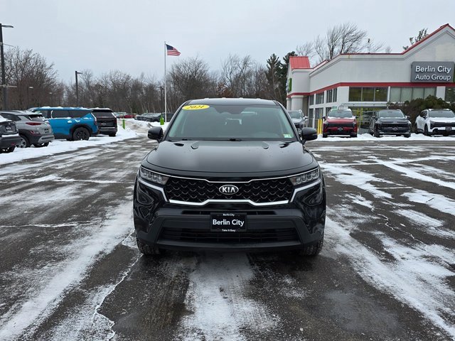 Used 2021 Kia Sorento LX image 3