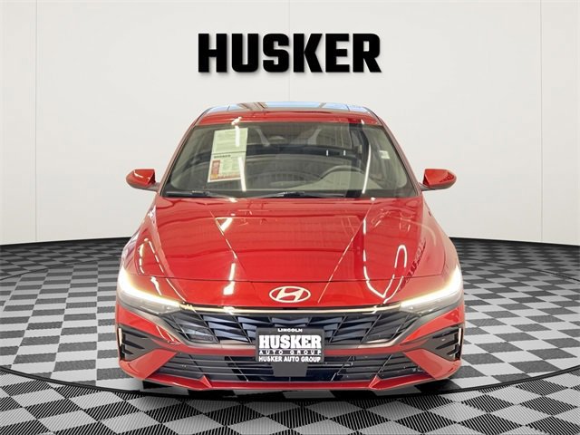 Used 2025 Hyundai Elantra SEL image 3