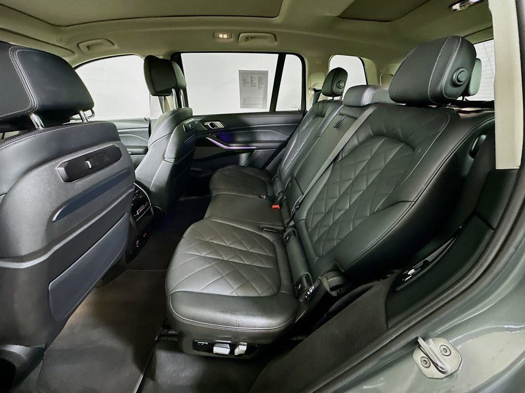 Used 2024 BMW X7 xDrive40i image 14