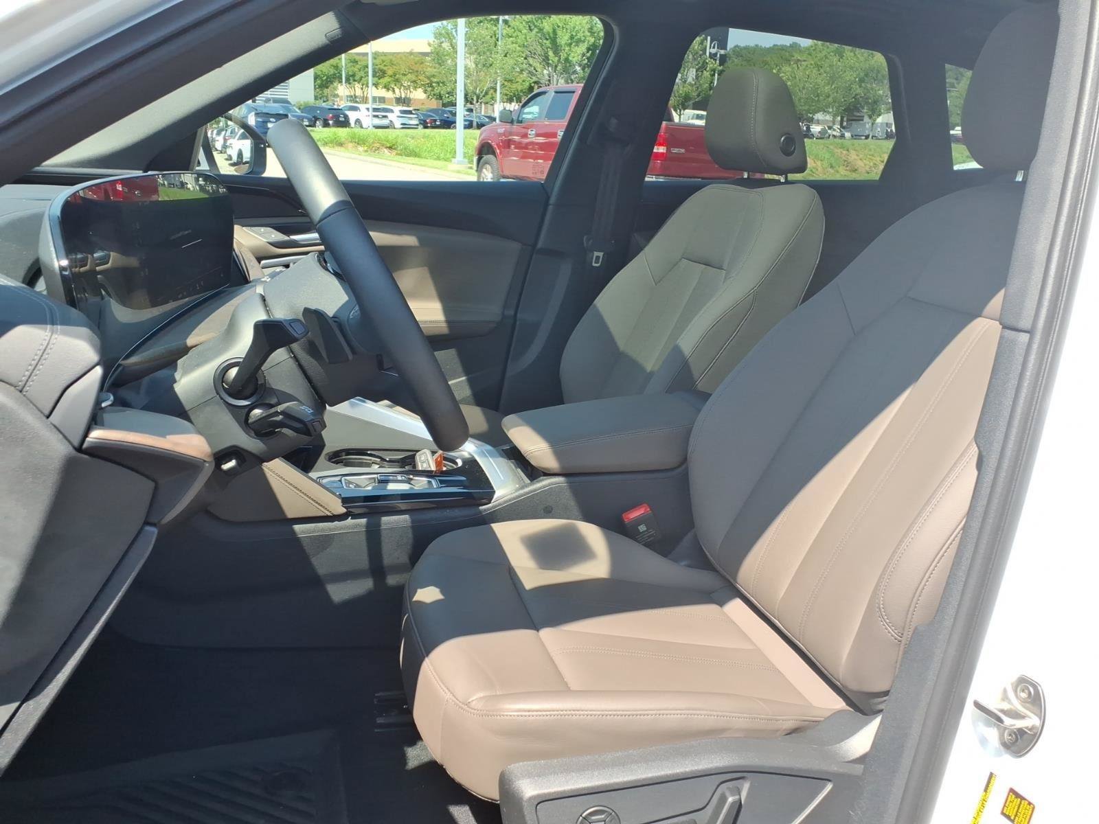 Used 2025 Audi Q5 Premium w/ Convenience Package AWD/4WD image 20