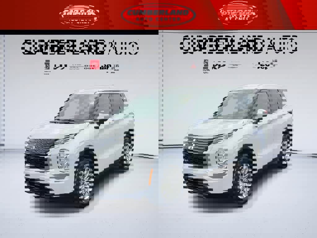 Used 2023 Mitsubishi Outlander ES FWD image 4