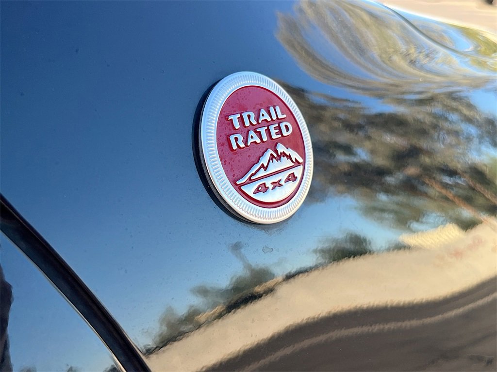 Used 2019 Jeep Cherokee Trailhawk image 34