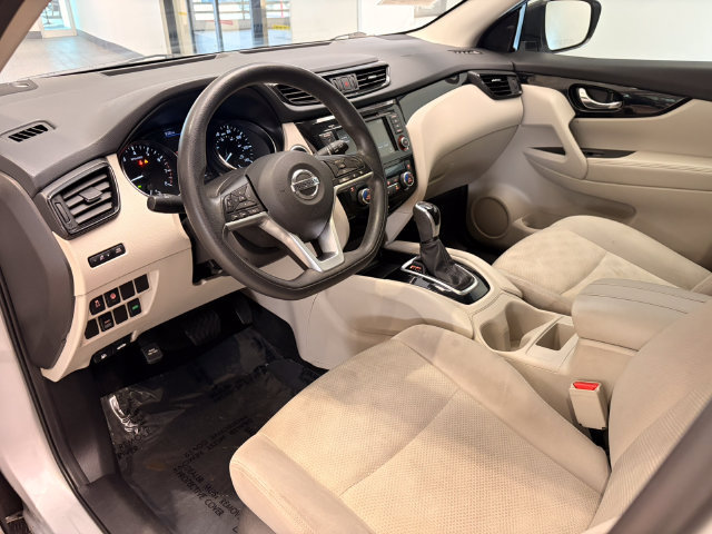 Used 2019 Nissan Rogue Sport SV AWD/4WD image 17