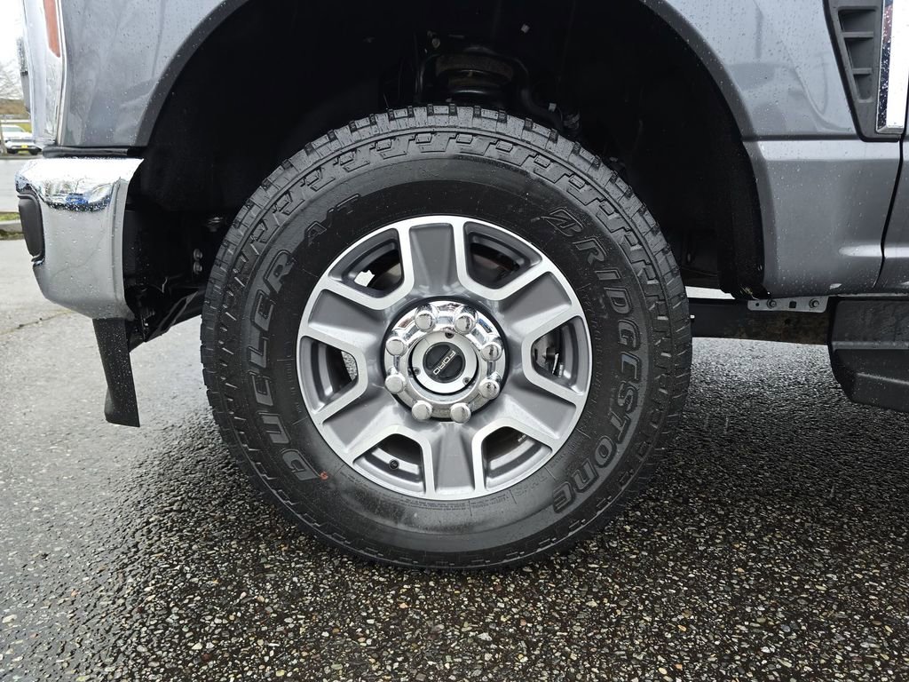 Used 2024 Ford F350 Lariat AWD/4WD image 37