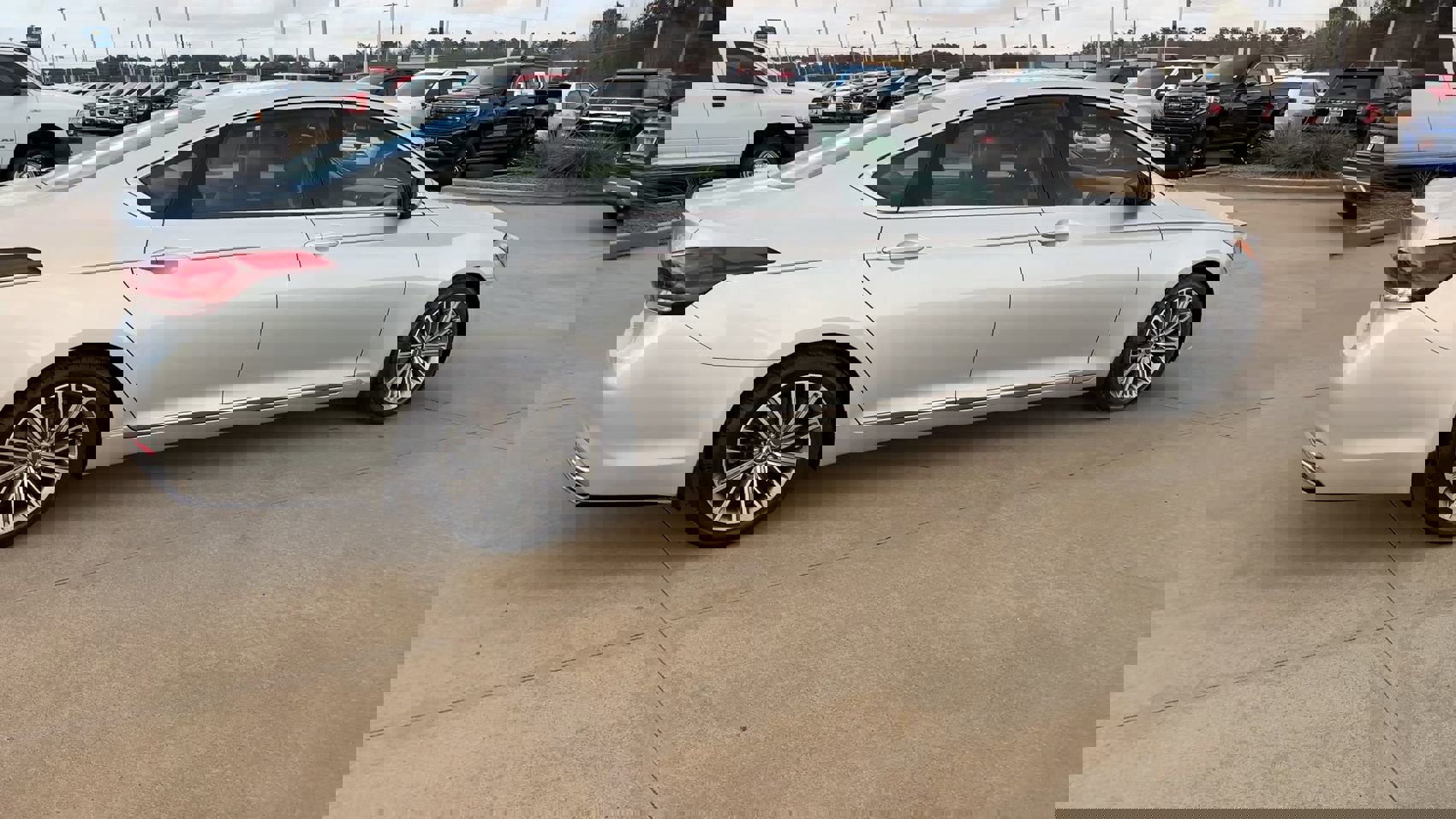 Used 2019 Genesis G80 3.8 image 9