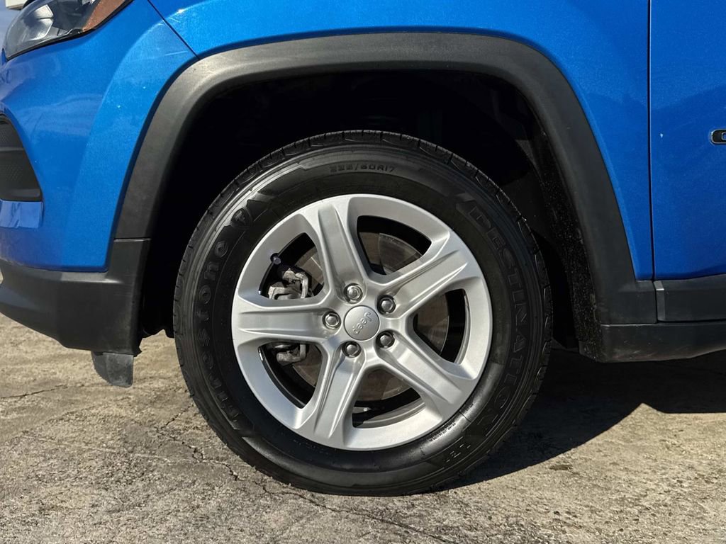 Used 2024 Jeep Compass Sport image 5