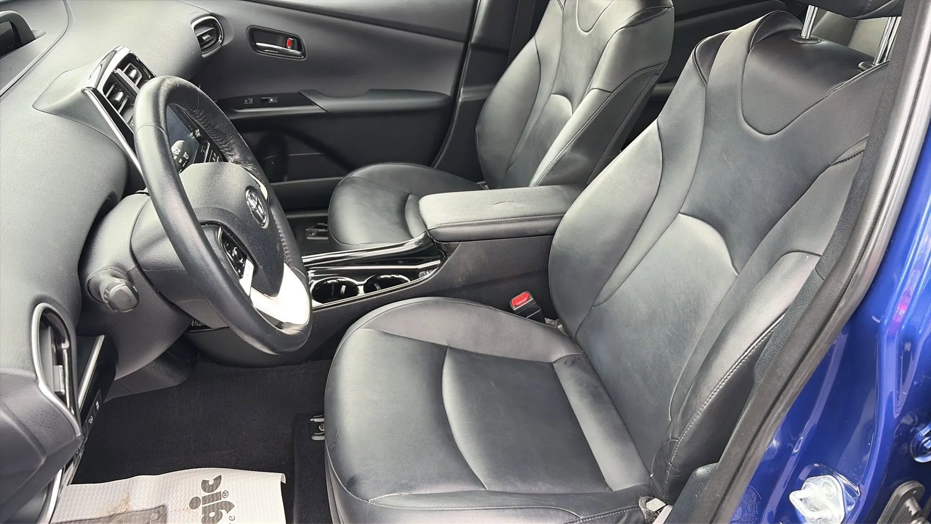Used 2017 Toyota Prius Four Touring image 9