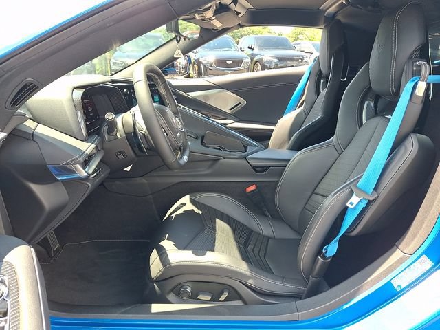 Used 2025 Chevrolet Corvette Z06 RWD image 2