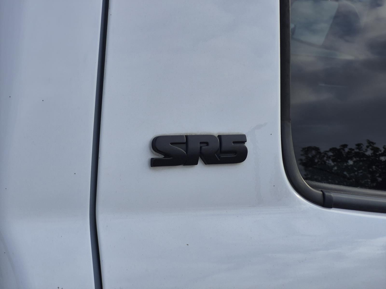 Used 2021 Toyota Tundra SR5 w/ Trail Edition AWD/4WD image 8
