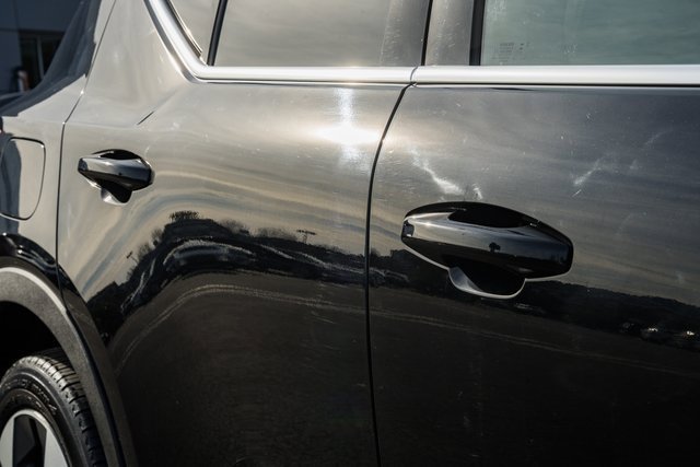 Used 2023 Volvo XC40 B5 Plus w/ Climate Package image 16