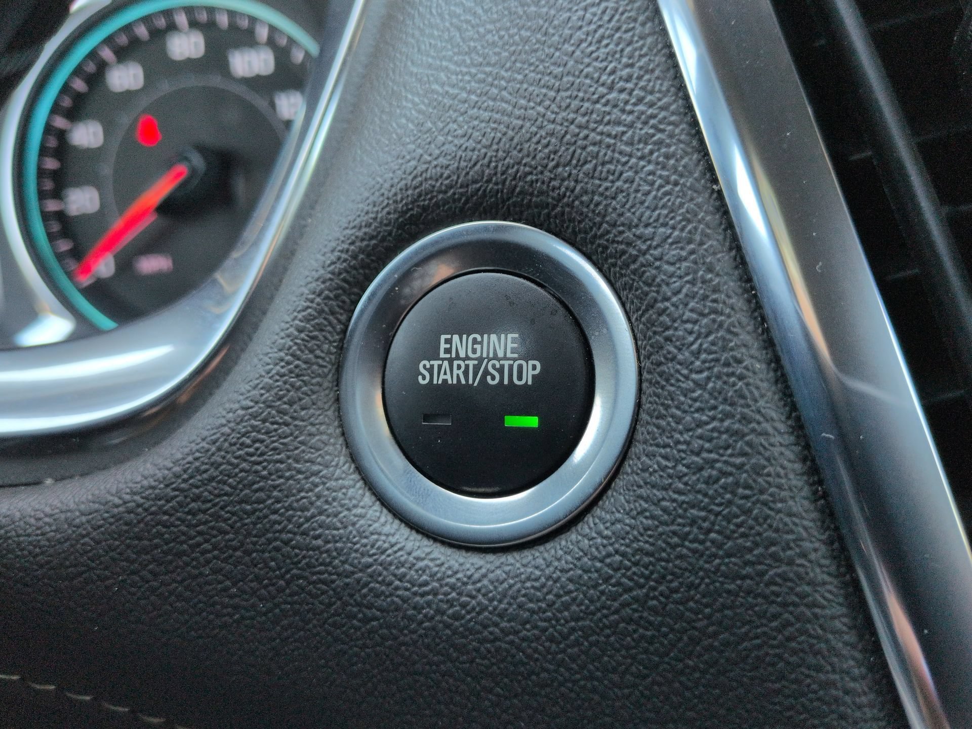 Certified 2023 Chevrolet Traverse LT AWD/4WD image 17