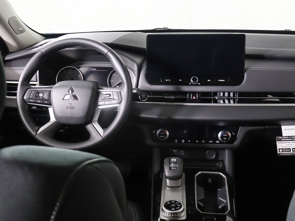 New 2026 Mitsubishi Outlander ES image 34