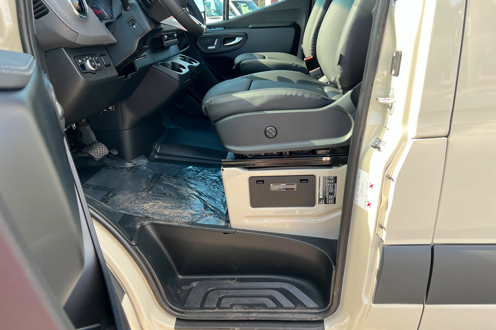 New 2026 Mercedes-Benz Sprinter 2500 image 17
