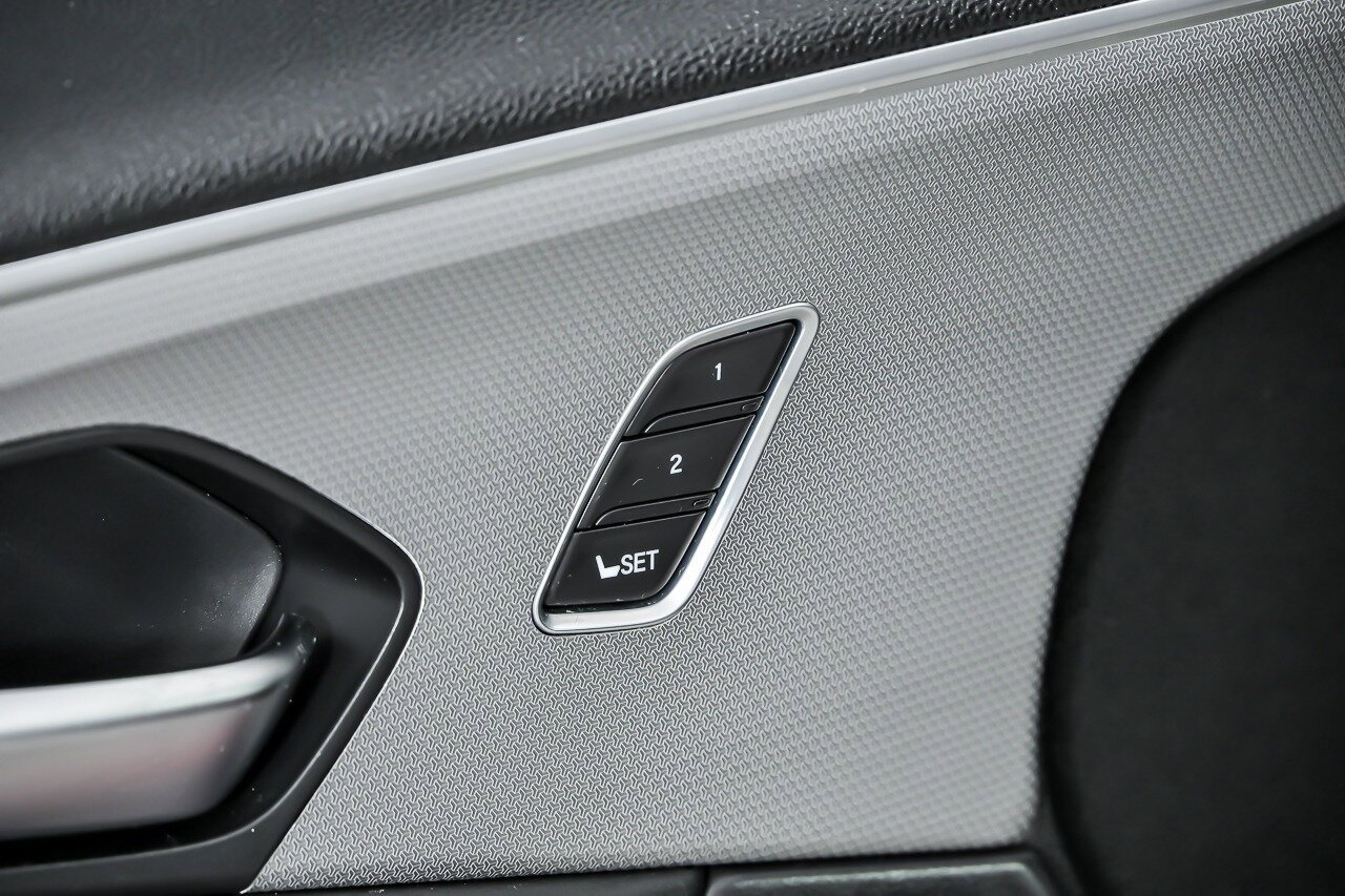 Used 2025 Acura TLX SH-AWD w/ A-SPEC Pkg image 18