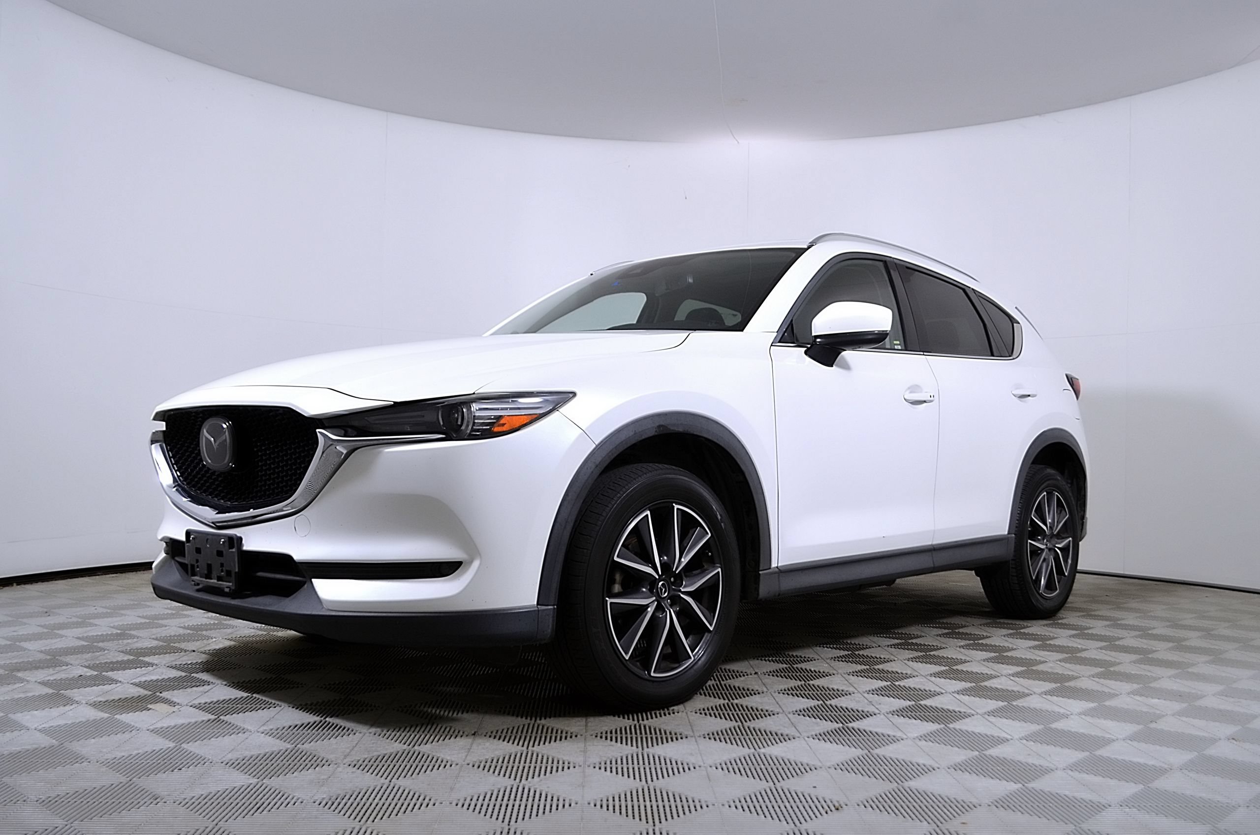 Used 2018 MAZDA CX-5 Grand Touring w/ Premium Package AWD/4WD image 2