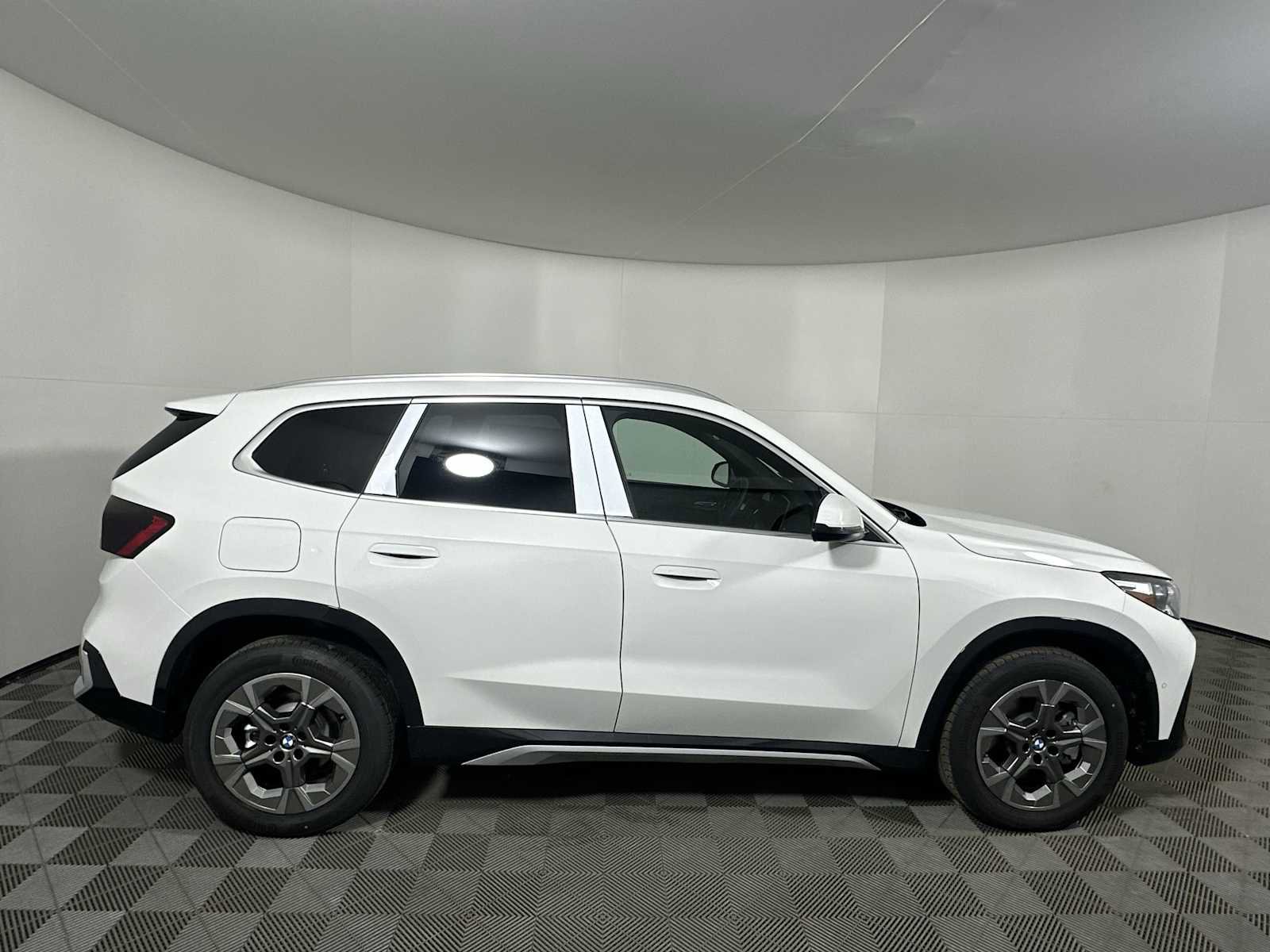 New 2026 BMW X1 xDrive28i w/ Convenience Package image 8
