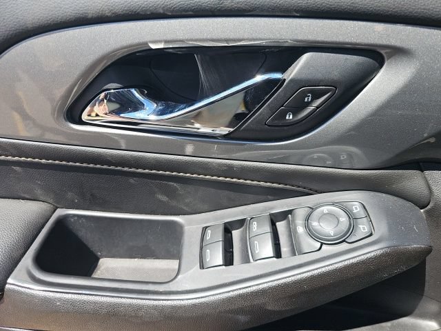 Used 2021 Chevrolet Traverse LT AWD/4WD image 18