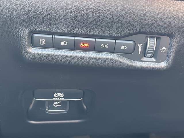 New 2026 Jeep Cherokee Overland w/ Trailer Tow Group image 34