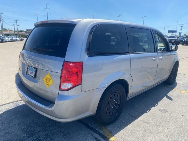 Used 2018 Dodge Grand Caravan SE w/ UConnect Hands-Free Group FWD image 4