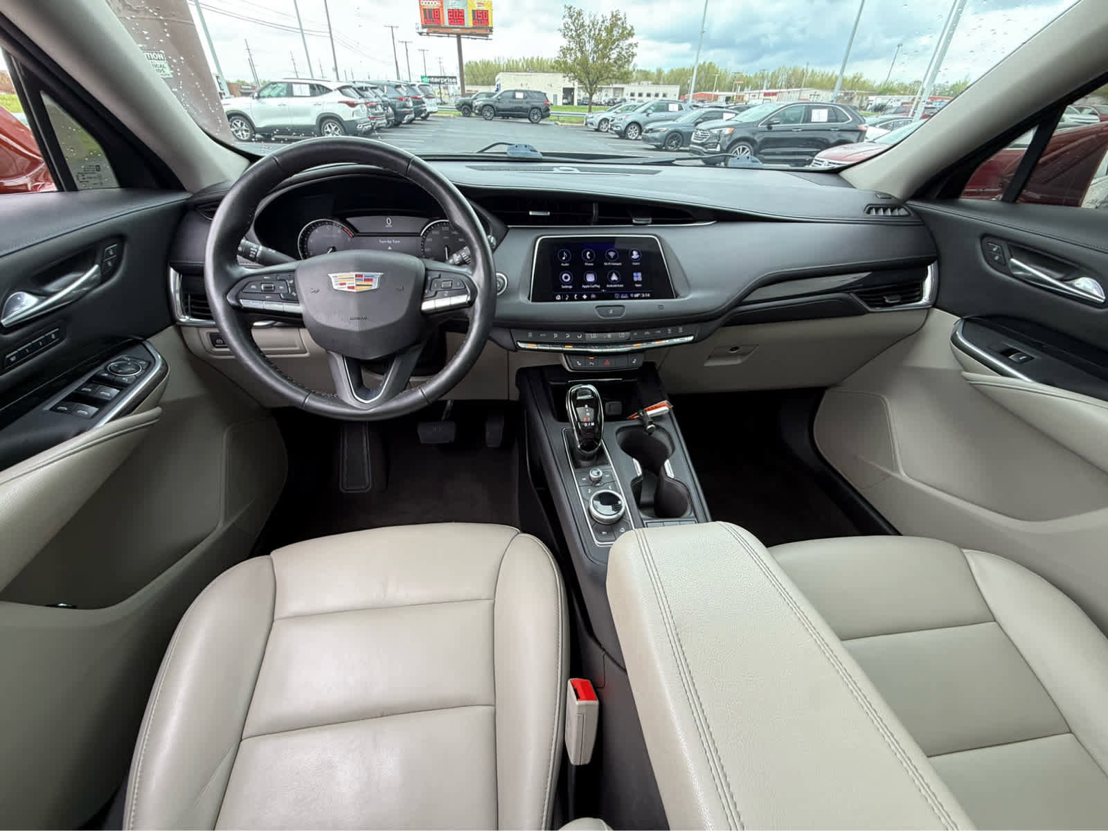 Used 2020 Cadillac XT4 Premium Luxury w/ Cold Weather Package FWD image 11