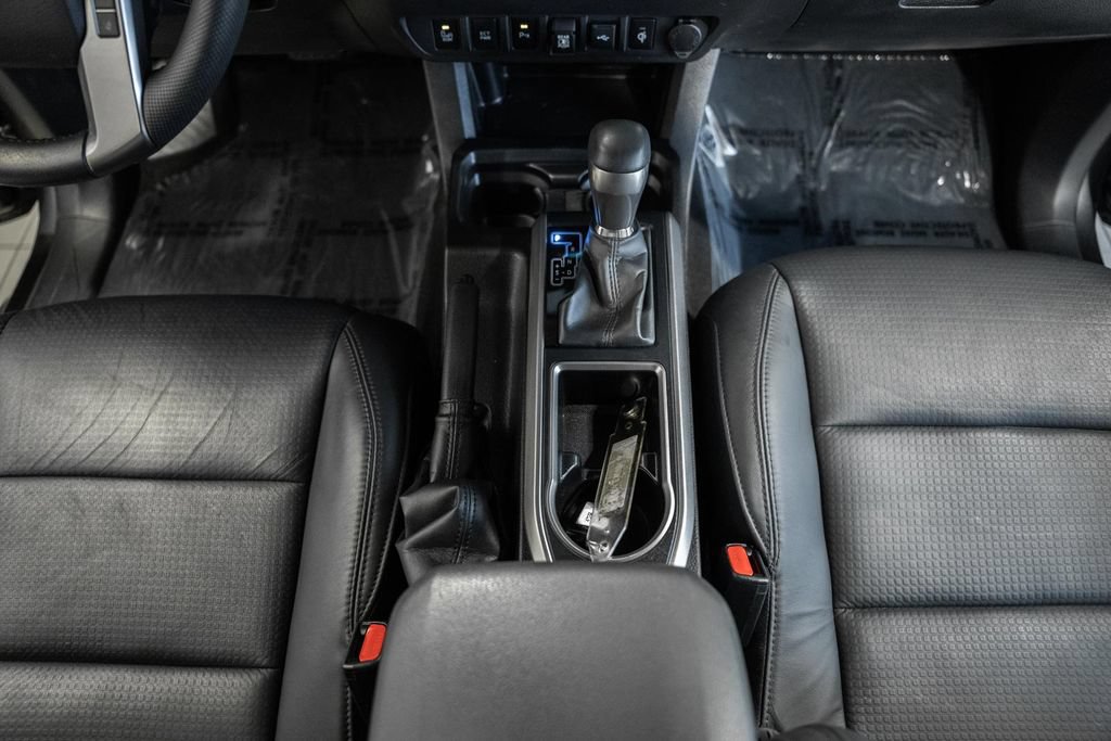 Used 2023 Toyota Tacoma Limited w/ Nightshade Package AWD/4WD image 27