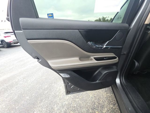 Used 2025 Lincoln Corsair Premiere w/ Equipment Group 101A image 27