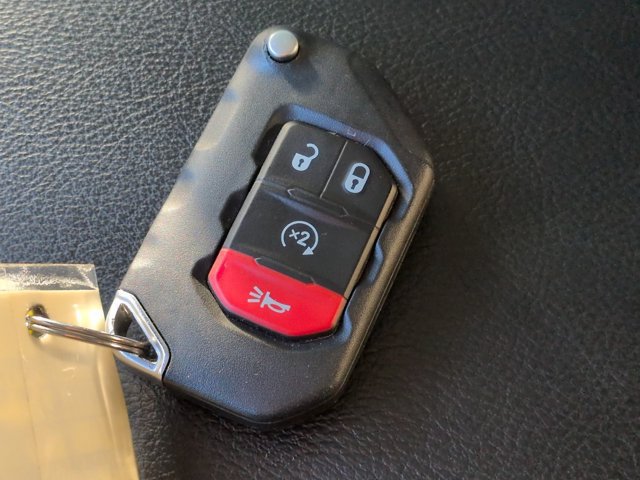 Used 2024 Jeep Wrangler Unlimited AWD/4WD image 27