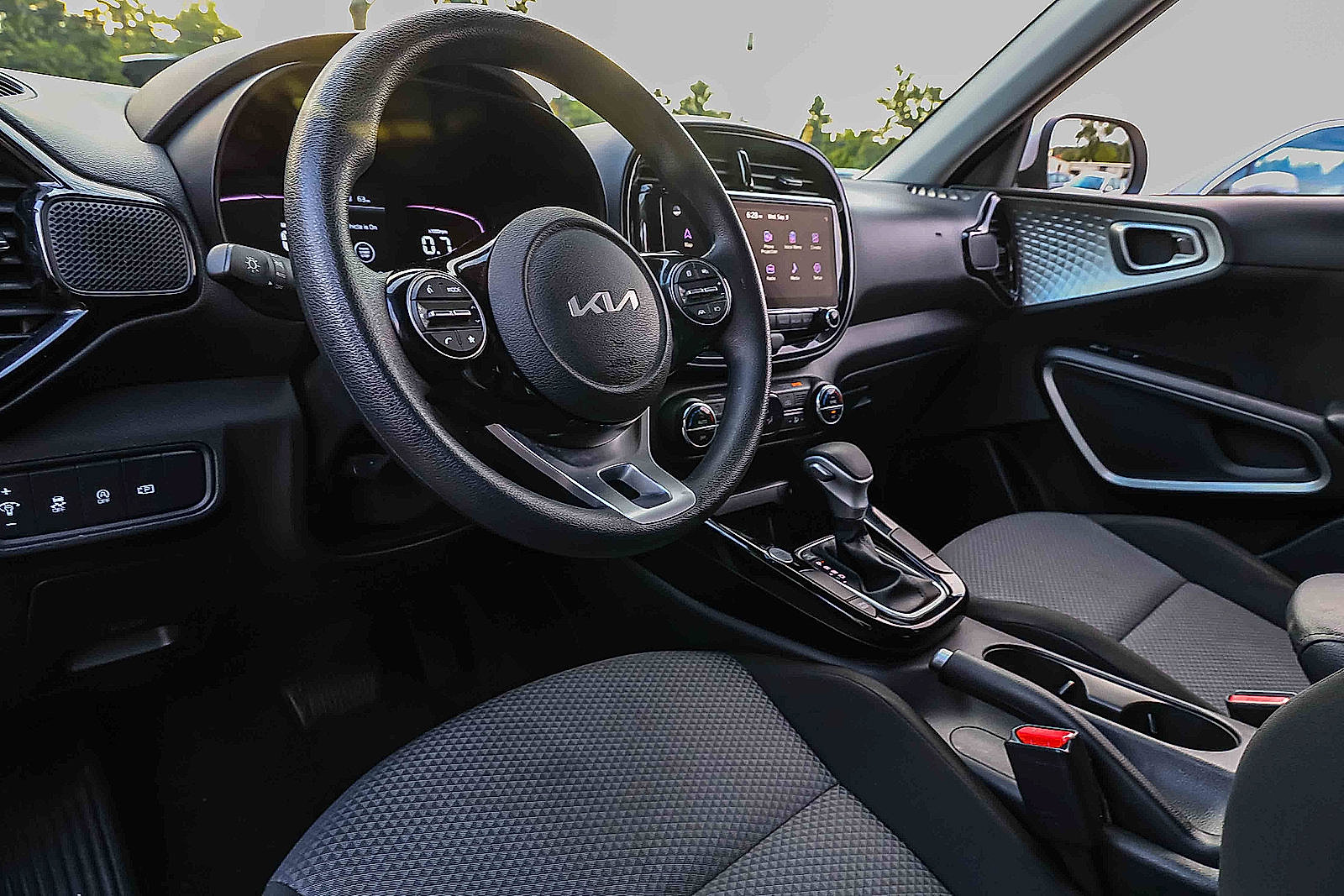 Certified 2023 Kia Soul S FWD image 7