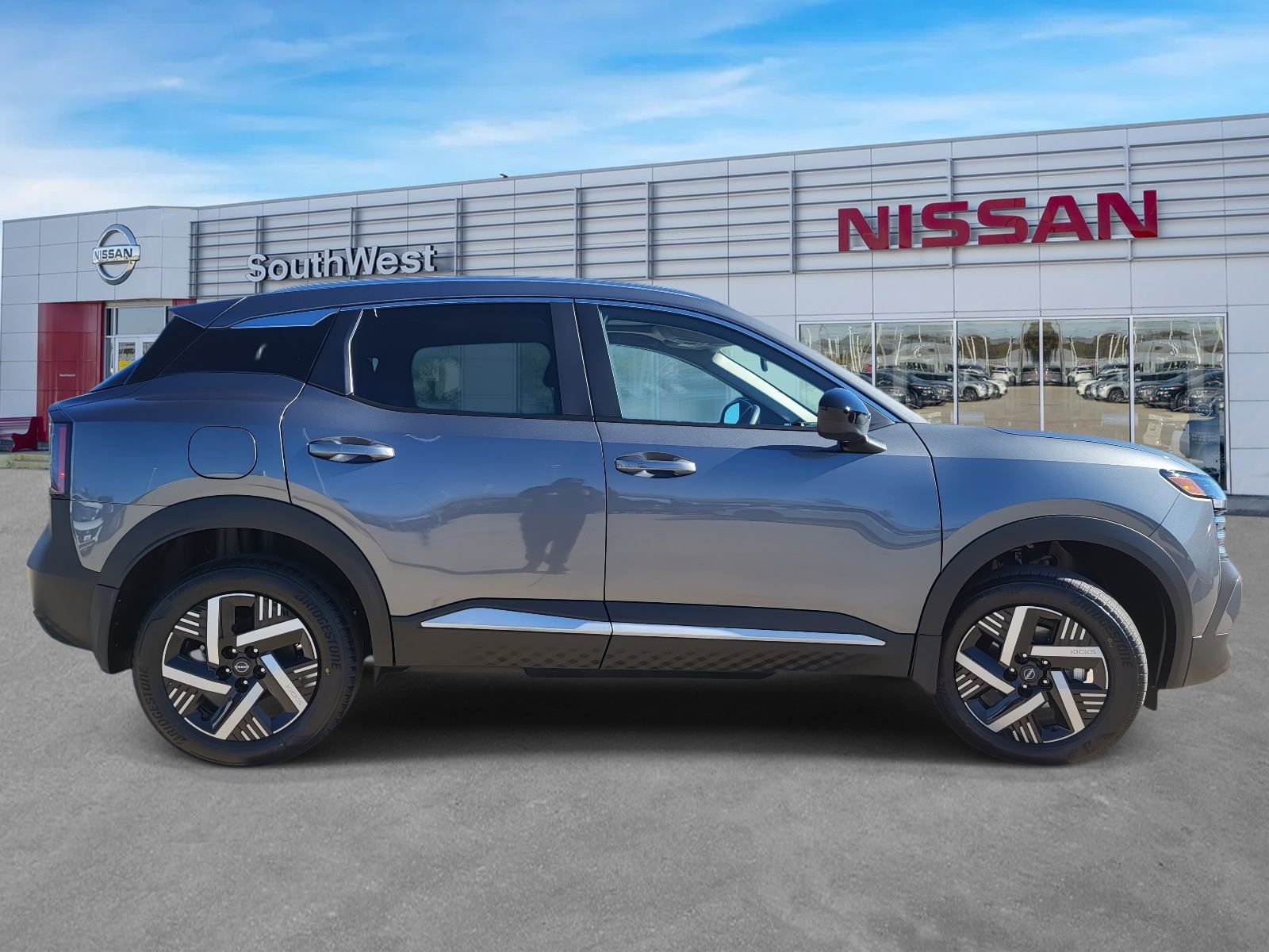 New 2026 Nissan Kicks SV image 6