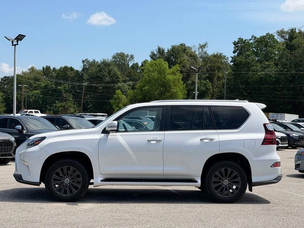 Used 2022 Lexus GX 460 Luxury w/ Sport Design Package AWD/4WD image 6