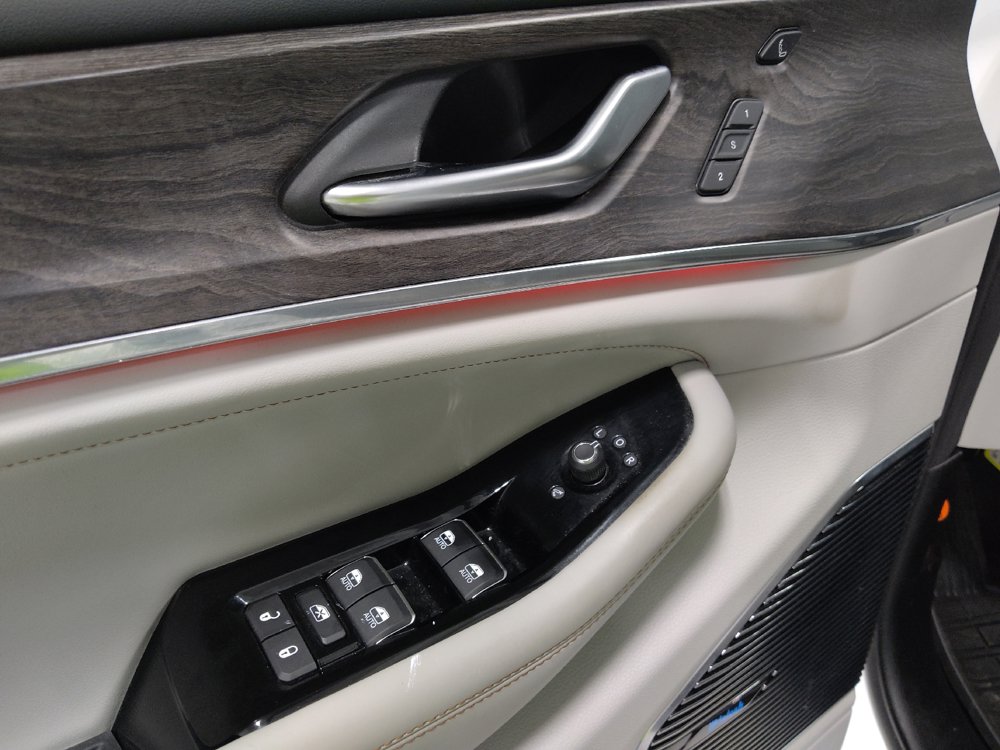 Used 2022 Jeep Grand Cherokee Overland w/ Advanced Protech Group III AWD/4WD image 27
