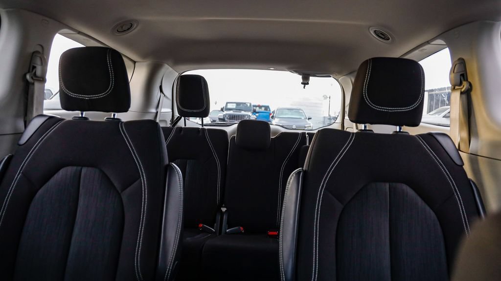 Used 2024 Chrysler Voyager LX FWD image 27