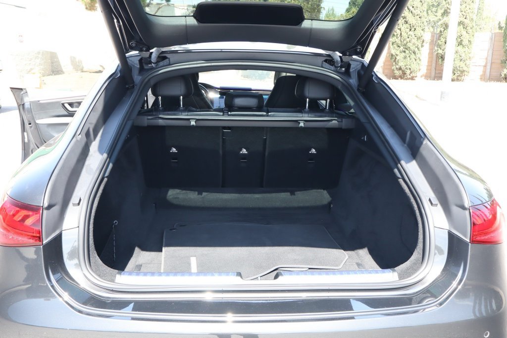 Used 2023 Mercedes-Benz EQS 580 4MATIC Sedan image 29