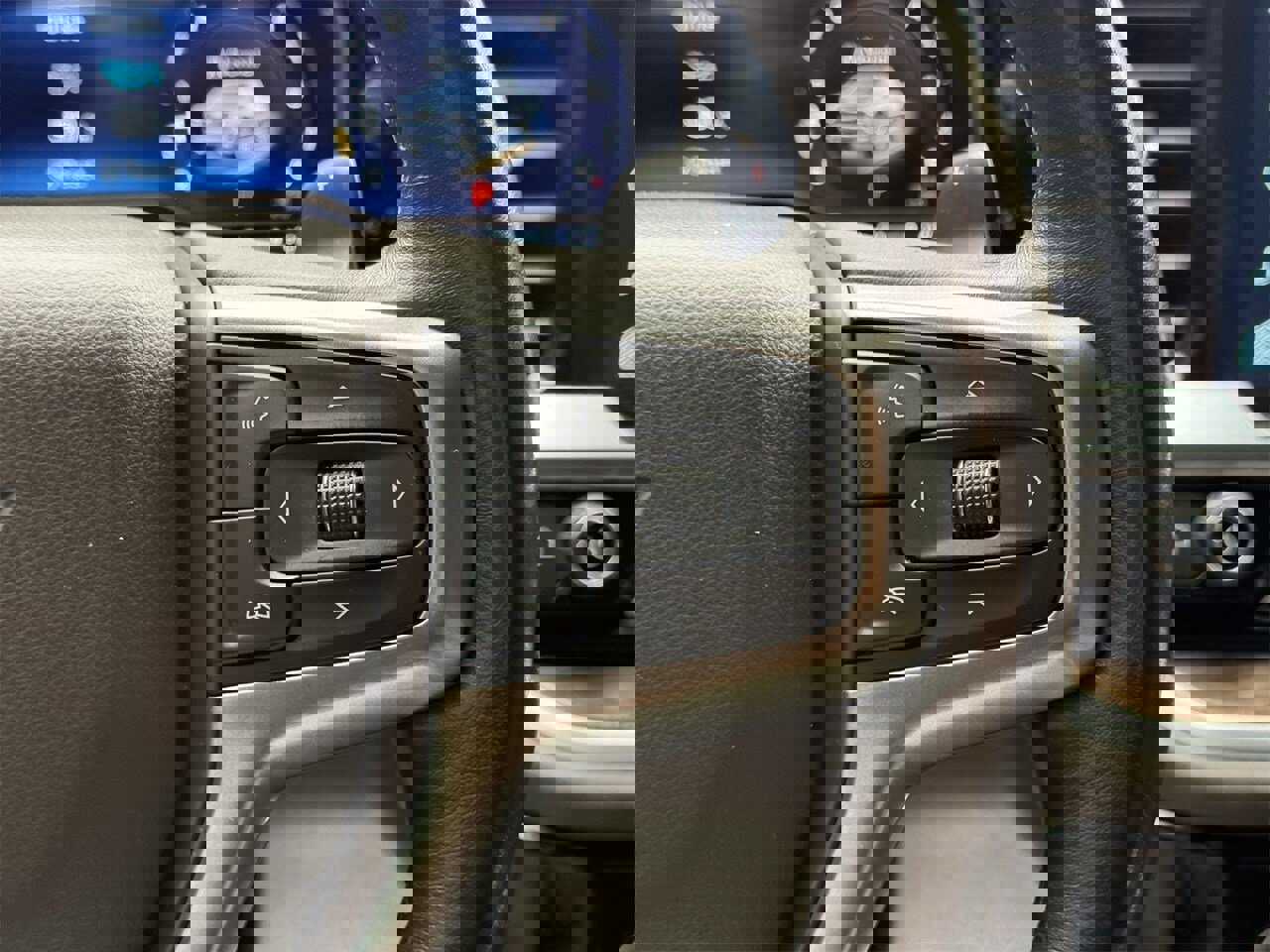 Used 2022 Chevrolet Silverado 1500 LT image 14