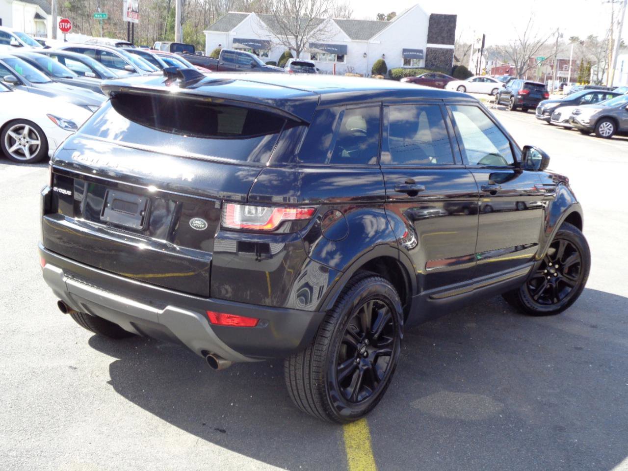 Used 2016 Land Rover Range Rover Evoque SE AWD/4WD image 2
