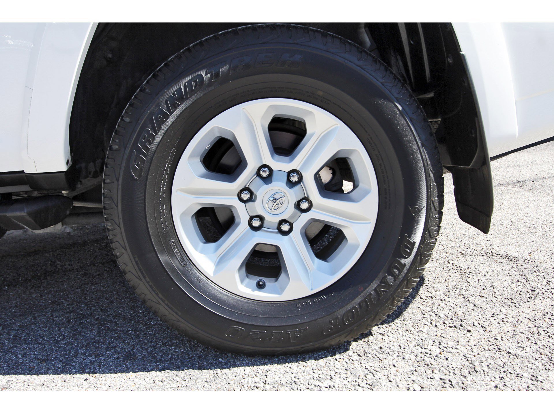 Used 2023 Toyota 4Runner SR5 Premium w/ Moonroof Package image 32